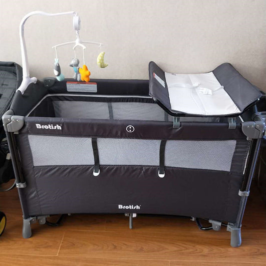 LullaNest™ Deluxe Sklopivi Krevetić 2u1 – S Rolerima, Glazbenim Zvonom i Mrežom protiv Komaraca
