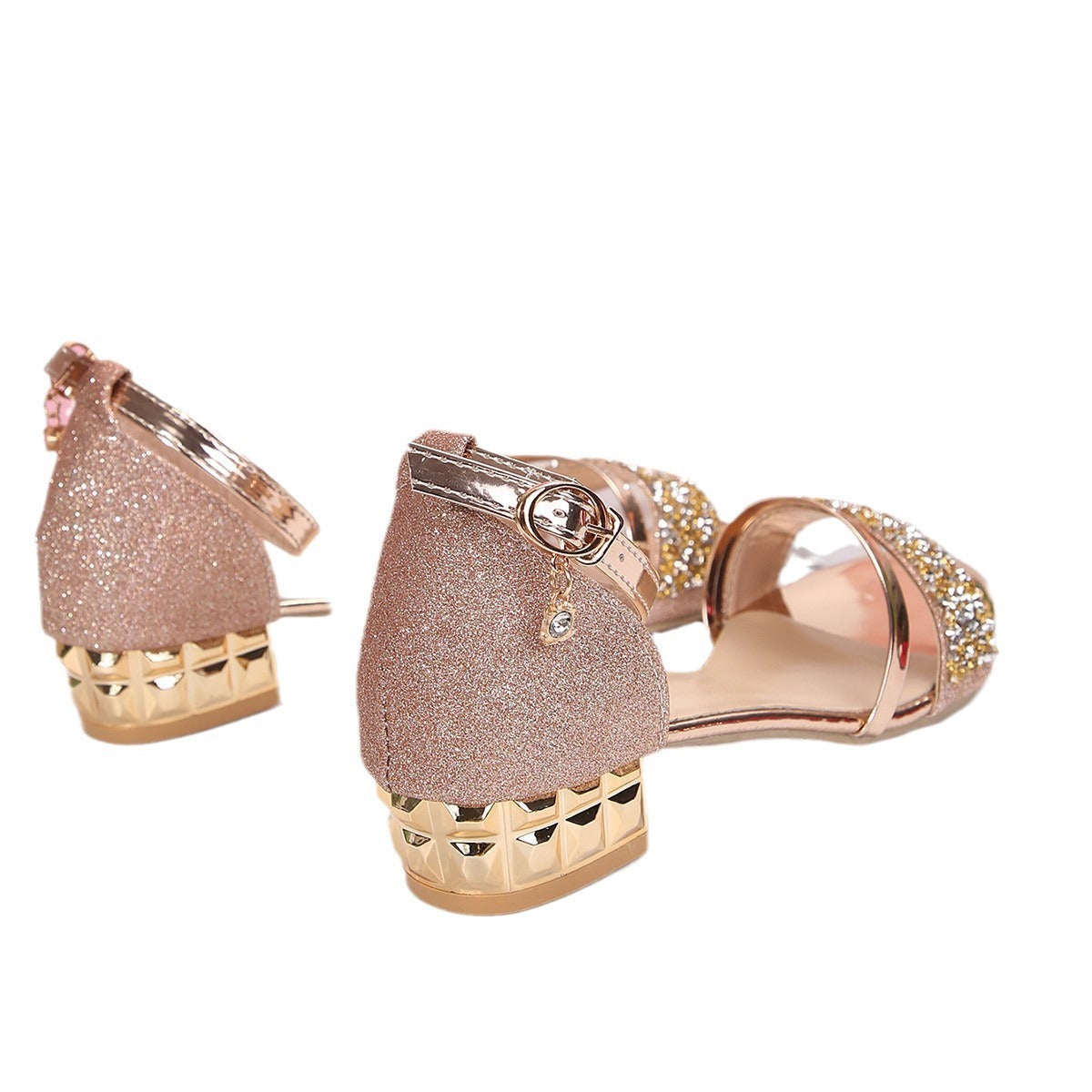 Ručno Dovršene Rimske Sandale s Rhinestones Ukrasima – Elegancija na Svakom Koraku